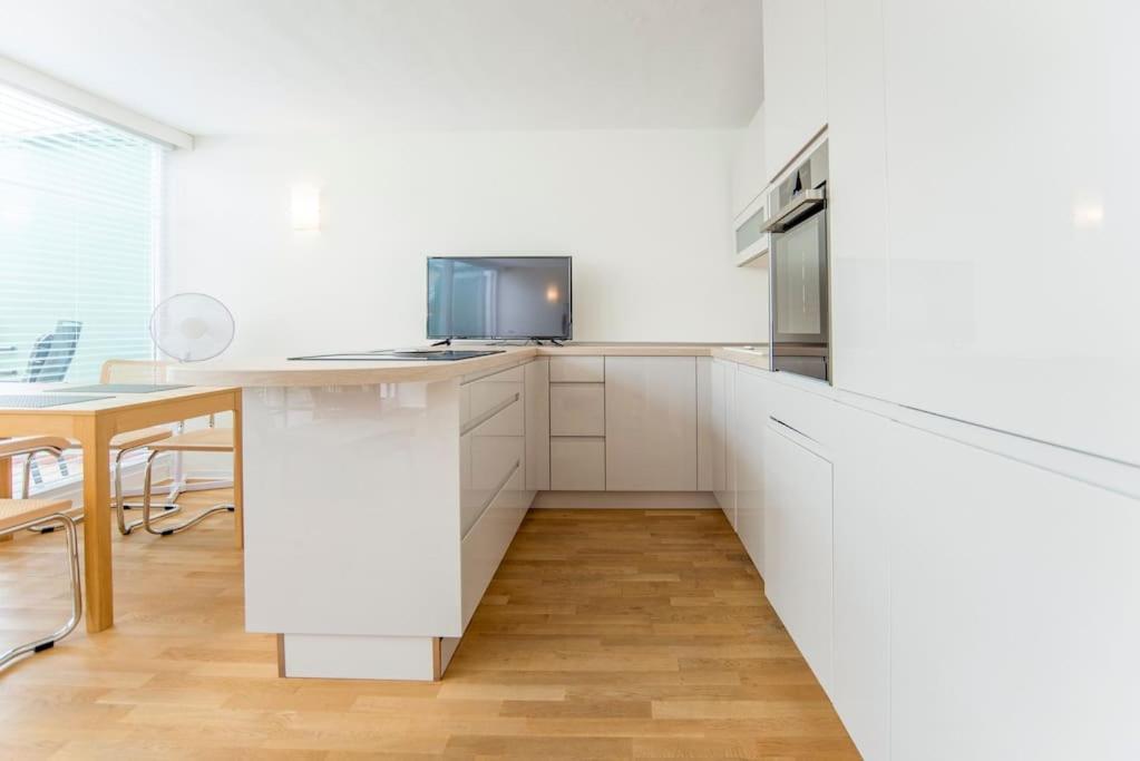 Modernes, sonniges Appartement im Herzen von Düsseldorf Exterior foto