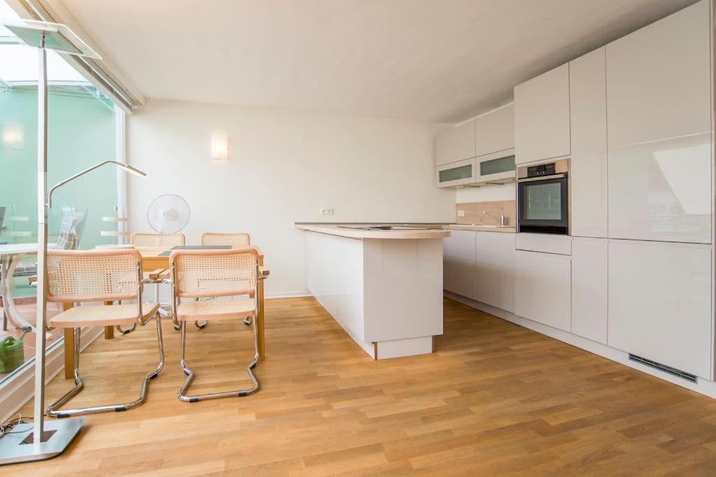 Modernes, sonniges Appartement im Herzen von Düsseldorf Exterior foto